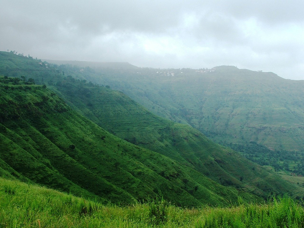 Panchgani - in Nature's Lap. Image Courtesy: Wikipedia