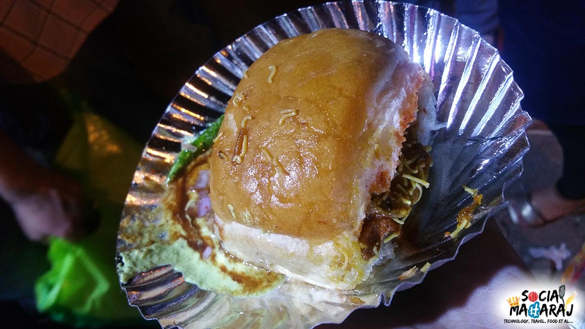 Yummy Dabeli at Chachaji Vada Pav.