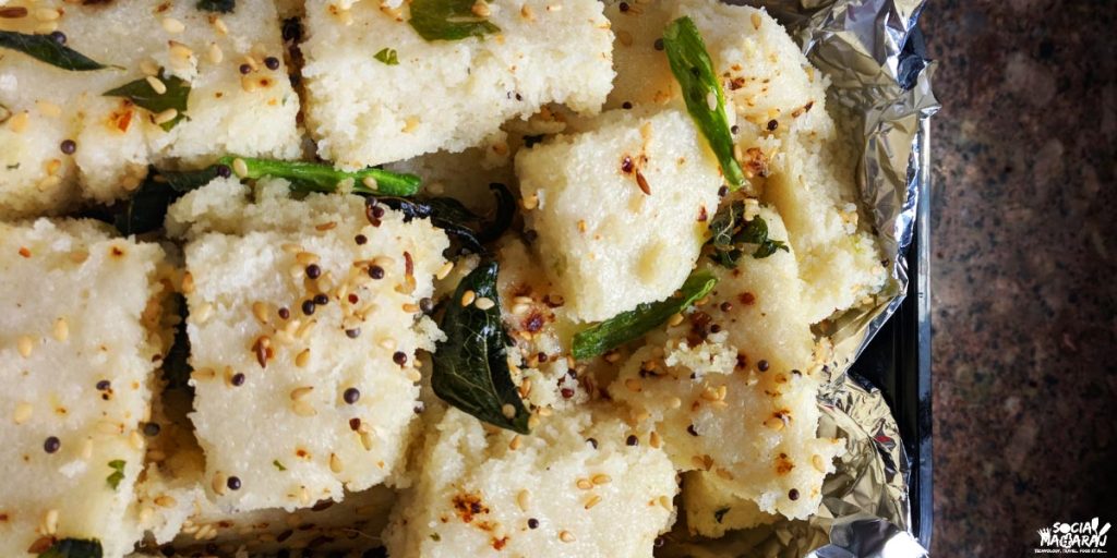 Khaman Dhokla – Instant Spongy Besan Dhokla With Sweet & Spicy Tempering