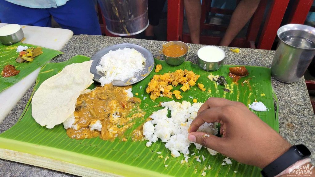 Homely vegetarian meals at Kasi Vinayaga Mess