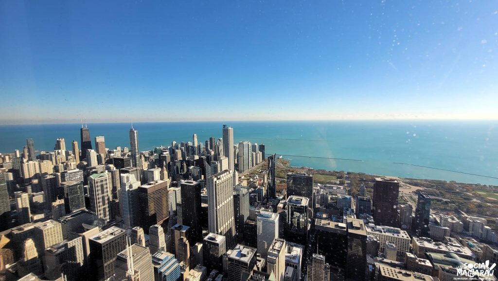 Chicago from 103rd floor - Skydeck Chicago