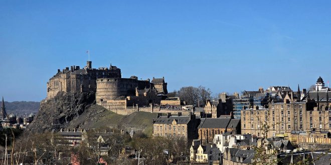 Stunning Edinburgh Castle